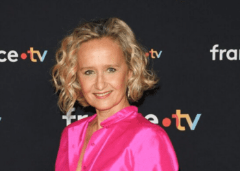 « Il me touche et je l’admire » : entre Caroline Roux et ce grand acteur français, la relation va plus loin qu&rsquo;on ne le pense