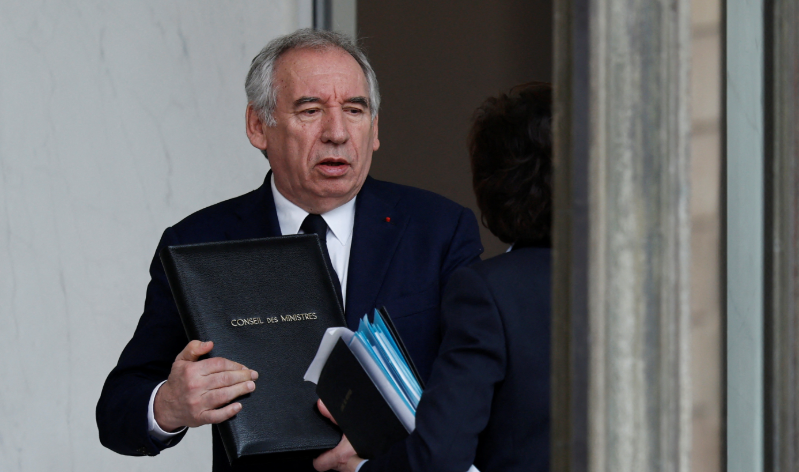 Capture decran 2025 04 23 002350 François Bayrou