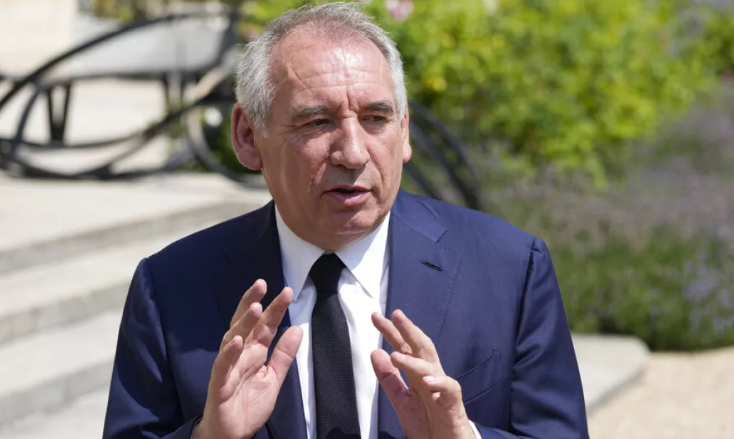Capture decran 2025 04 23 002430 François Bayrou