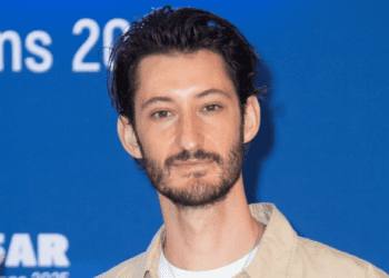 Invité à faire un film X, Pierre Niney sans détour sur « ce joli projet »