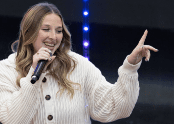 « J’ai pleuré » : Héléna fond en larmes pendant les répétitions de sa tournée