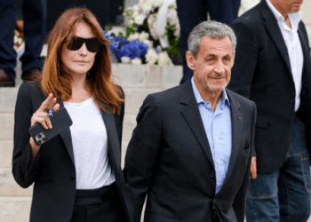 Carla Bruni fait de très rares confidences sur les deux premières femmes de Nicolas Sarkozy