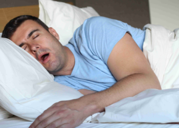 Si vous bavez souvent en dormant, faites attention à ces 6 causes