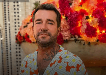 « J&rsquo;ai du mal à supporter mon fils » : Mathieu Ceschin (ADP) franc sur la difficulté de son rôle de père, il se confie à ses abonnés