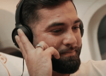 « Je t&rsquo;aime à la folie » : Kendji Girac fond en larmes devant le message de sa fille dans « Rendez-vous en terre inconnue »