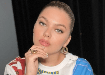 « Insupportable » : Louane fait de rares confidences sur ce trouble qui l&rsquo;a rongé