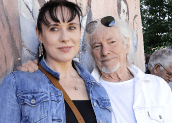 Hugues Aufray bientôt papa avec sa compagne, Muriel, de 45 ans sa cadette ? Il lève le voile