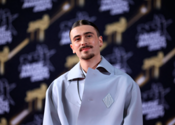 « C&rsquo;était magique » : Pierre Garnier réalise le « dernier rêve » d&rsquo;Aëla, une jeune fan malade