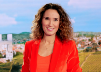 Une pointure de TF1 sur le départ : Marie-Sophie Lacarrau touchée, elle annonce ce qu'elle regrette déjà 18 Une pointure de TF1 sur le départ : Marie-Sophie Lacarrau touchée, elle annonce ce qu'elle regrette déjà Une pointure de TF1 sur le départ : Marie-Sophie Lacarrau touchée, elle annonce ce qu’elle regrette déjà