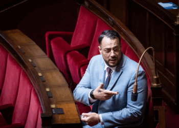 Marseille: le domicile et la permanence parlementaire du député Sébastien Delogu perquisitionnés 8 Marseille: le domicile et la permanence parlementaire du député Sébastien Delogu perquisitionnés Marseille: le domicile et la permanence parlementaire du député Sébastien Delogu perquisitionnés