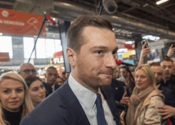 Des juges d’instruction enquêtent sur des prêts accordés au RN par des particuliers 5 Des juges d’instruction enquêtent sur des prêts accordés au RN par des particuliers Des juges d’instruction enquêtent sur des prêts accordés au RN par des particuliers