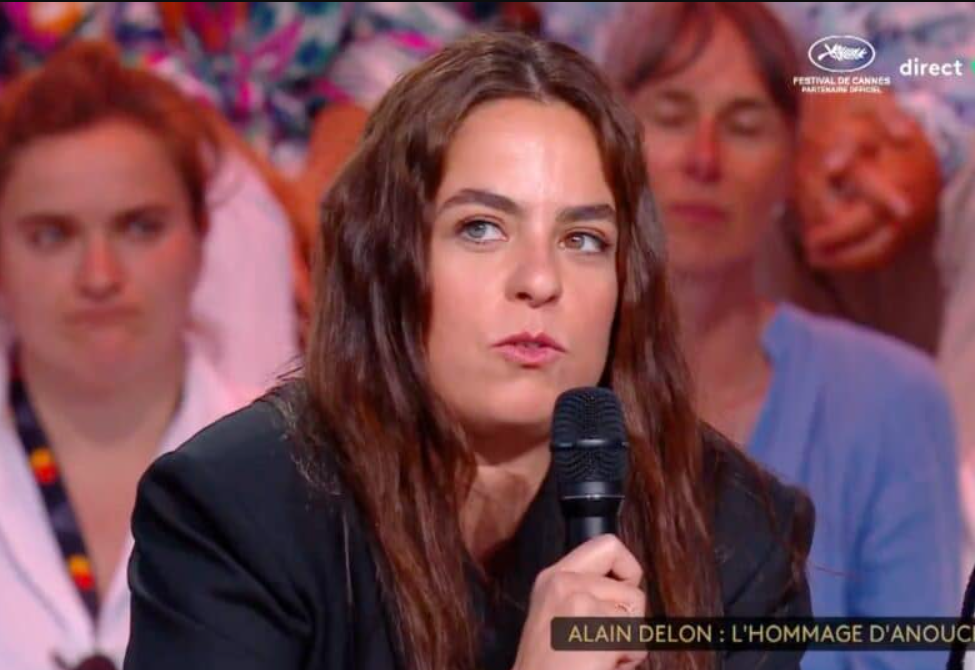 Capture decran 2025 05 16 180316 Anouchka Delon