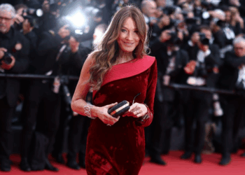 Festival de Cannes : Carla Bruni en colère sur la Croisette contre « l&rsquo;affreux vacarme »