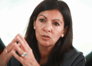 Furax, Anne Hidalgo recadre cet animateur : “Je ne suis pas née avec une cuillère d'argent dans la bouche !” 14 Furax, Anne Hidalgo recadre cet animateur : “Je ne suis pas née avec une cuillère d'argent dans la bouche !” Furax, Anne Hidalgo recadre cet animateur : “Je ne suis pas née avec une cuillère d’argent dans la bouche !”