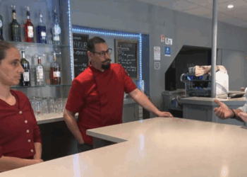 Cauchemar en cuisine : Après le tournage avec Philippe Etchebest, le restaurant d'Alexis à Thoissey a fermé 12 Cauchemar en cuisine : Après le tournage avec Philippe Etchebest, le restaurant d'Alexis à Thoissey a fermé Cauchemar en cuisine : Après le tournage avec Philippe Etchebest, le restaurant d’Alexis à Thoissey a fermé