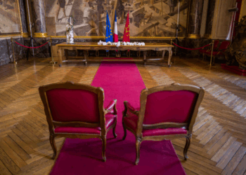 Sondage : 73% des Français veulent interdire les mariages avec des étrangers en situation irrégulière 11 Sondage : 73% des Français veulent interdire les mariages avec des étrangers en situation irrégulière Sondage : 73% des Français veulent interdire les mariages avec des étrangers en situation irrégulière