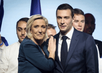 «Je ne suis pas sûre que Jordan connaisse très bien les problèmes de la Nouvelle-Calédonie» : Le Pen tance Bardella, qui lui répond 12 «Je ne suis pas sûre que Jordan connaisse très bien les problèmes de la Nouvelle-Calédonie» : Le Pen tance Bardella, qui lui répond «Je ne suis pas sûre que Jordan connaisse très bien les problèmes de la Nouvelle-Calédonie» : Le Pen tance Bardella, qui lui répond