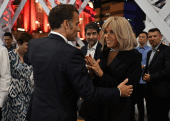 Brigitte et Emmanuel Macron très tactiles : ils donnent tout pour faire définitivement taire les rumeurs