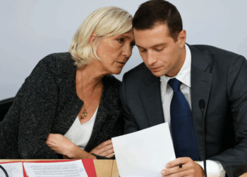 Marine Le Pen met les choses au clair avec Jordan Bardella : « Nous ne sommes pas en couple »