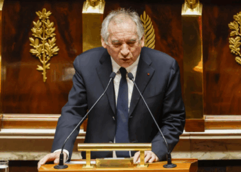 Motion de censure : le PS et le RN refusent de sanctionner François Bayrou, le Premier ministre épargné 4 Motion de censure : le PS et le RN refusent de sanctionner François Bayrou, le Premier ministre épargné Motion de censure : le PS et le RN refusent de sanctionner François Bayrou, le Premier ministre épargné