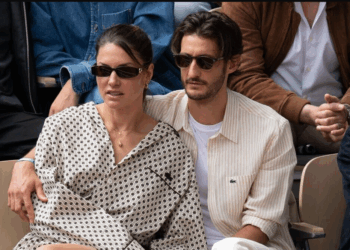 Finale de Roland-Garros : Pierre Niney taclé pour son attitude en tribunes, "Le billet vaut un SMIC" 11 Finale de Roland-Garros : Pierre Niney taclé pour son attitude en tribunes, "Le billet vaut un SMIC" Finale de Roland-Garros : Pierre Niney taclé pour son attitude en tribunes, « Le billet vaut un SMIC »
