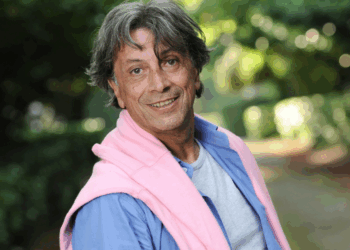 Hervé Vilard sort du silence sur ses “soucis financiers” et la vente de son patrimoine 17 Hervé Vilard sort du silence sur ses “soucis financiers” et la vente de son patrimoine Hervé Vilard sort du silence sur ses “soucis financiers” et la vente de son patrimoine