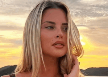 Kelly Vedovelli prête à devenir maman ? Ses confidences sur "le futur père" 13 Kelly Vedovelli prête à devenir maman ? Ses confidences sur "le futur père" Kelly Vedovelli prête à devenir maman ? Ses confidences sur « le futur père »