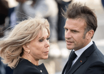 Après la gifle, nouvelles tensions entre Emmanuel et Brigitte Macron ? "Il y aurait eu un imbroglio" 3 Après la gifle, nouvelles tensions entre Emmanuel et Brigitte Macron ? "Il y aurait eu un imbroglio" Après la gifle, nouvelles tensions entre Emmanuel et Brigitte Macron ? « Il y aurait eu un imbroglio »