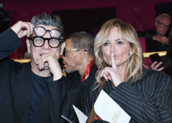 Adriana Karembeu en couple avec Marc Lavoine mais pas encore divorcée de son ex, la raison enfin dévoilée 2 Adriana Karembeu en couple avec Marc Lavoine mais pas encore divorcée de son ex, la raison enfin dévoilée Adriana Karembeu en couple avec Marc Lavoine mais pas encore divorcée de son ex, la raison enfin dévoilée