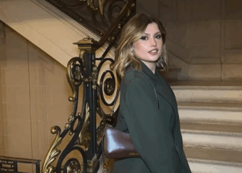 "Avec tout l'argent que tu te fais…" : Marine (Star Academy), après sa victoire son ex lui fait une demande osée 9 "Avec tout l'argent que tu te fais…" : Marine (Star Academy), après sa victoire son ex lui fait une demande osée « Avec tout l’argent que tu te fais… » : Marine (Star Academy), après sa victoire son ex lui fait une demande osée