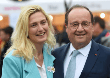 François Hollande et Julie Gayet : Images de leur somptueuse maison à Tulle… une petite gaffe de l’ex-président fait sourire sa femme 3 François Hollande et Julie Gayet : Images de leur somptueuse maison à Tulle… une petite gaffe de l’ex-président fait sourire sa femme François Hollande et Julie Gayet : Images de leur somptueuse maison à Tulle… une petite gaffe de l’ex-président fait sourire sa femme