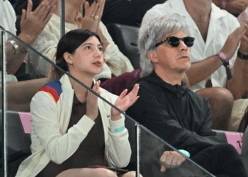 Nicola Sirkis père de Théa, Alice-Tom et Jules : qui sont les mères de ses enfants ? 7 Nicola Sirkis père de Théa, Alice-Tom et Jules : qui sont les mères de ses enfants ? Nicola Sirkis père de Théa, Alice-Tom et Jules : qui sont les mères de ses enfants ?