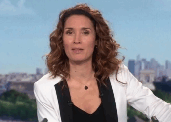 JT de 13h de TF1 : les téléspectateurs agacés par "l’accent " de Marie-Sophie Lacarrau 1 JT de 13h de TF1 : les téléspectateurs agacés par "l’accent " de Marie-Sophie Lacarrau JT de 13h de TF1 : les téléspectateurs agacés par « l’accent » de Marie-Sophie Lacarrau