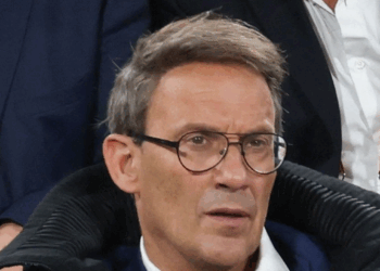 Julien Courbet explose de colère et pousse un gros coup de gueule : "Honte à la France" 17 Julien Courbet explose de colère et pousse un gros coup de gueule : "Honte à la France" Julien Courbet explose de colère et pousse un gros coup de gueule : « Honte à la France »