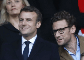 Laurent Macron, sosie de son frère Emmanuel : que sait-on de sa discrète femme Sabine ? 16 Laurent Macron, sosie de son frère Emmanuel : que sait-on de sa discrète femme Sabine ? Laurent Macron, sosie de son frère Emmanuel : que sait-on de sa discrète femme Sabine ?
