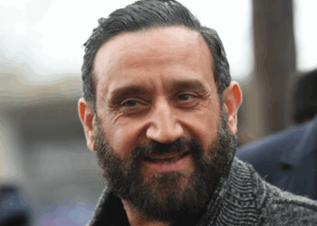 “Poil à gratter” chez Cyril Hanouna : le boss de M6 le met en garde après ses “dérapages inacceptables” 13 “Poil à gratter” chez Cyril Hanouna : le boss de M6 le met en garde après ses “dérapages inacceptables” “Poil à gratter” chez Cyril Hanouna : le boss de M6 le met en garde après ses “dérapages inacceptables”