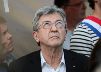 Jean-Luc Mélenchon millionaire ? Il enrage après avoir été pris à partie : « Montre ta vilaine figure !”