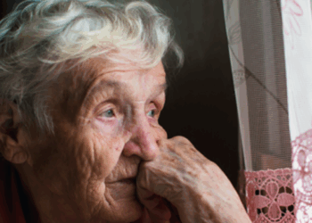 Âgée de 78 ans et malade, cette retraitée doit payer les factures de ses squatteurs « précaires »