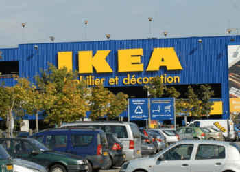 Il vivait depuis un an devant un IKEA, l’enseigne lui offre un emploi pour le sortir de la rue