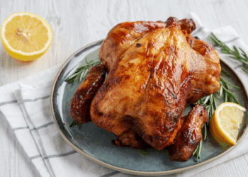 Attention, ne mangez pas ce filet de poulet rôti vendu chez Intermarché