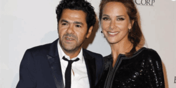 Mélissa Theuriau n'a pas envie de rire : l'épouse de Jamel Debbouze et mère de leurs deux enfants sort de sa réserve 12 Mélissa Theuriau n'a pas envie de rire : l'épouse de Jamel Debbouze et mère de leurs deux enfants sort de sa réserve Mélissa Theuriau n’a pas envie de rire : l’épouse de Jamel Debbouze et mère de leurs deux enfants sort de sa réserve
