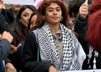 Rima Hassan exhorte la France à «changer de ton» vis-à-vis de l’Algérie