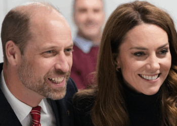 Alerte royale, le prince William surprend Kate avec un geste tendre… sous les yeux de Brigitte Macron