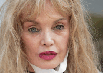 Malaise sur RTL : Arielle Dombasle pousse un cri guttural et se fait malmener