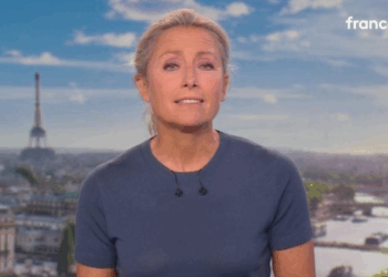 « Mon micro… » : panique pour Sarah Saldmann sur Europe 1, elle tacle furtivement Anne-Sophie Lapix