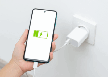Téléphone : découvrez le coût surprenant de votre recharge quotidienne !