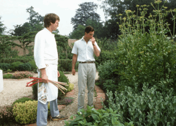Salaires indécents et caprices du roi : 11 jardiniers de Charles III démissionnent et dénoncent un lieu de travail toxique