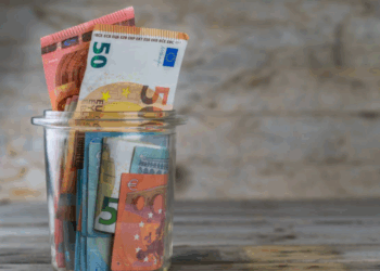 Pourquoi est-il déconseillé de laisser trop d’argent sur son compte courant ?