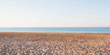 « Elle n&rsquo;a pas le droit de s&rsquo;habiller comme ça » : une adolescente expulsée d’une plage à cause de…