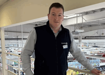 « J’ai un simple CAP » : à 27 ans, je dirige un hypermarché Leclerc et voici combien je gagne par mois